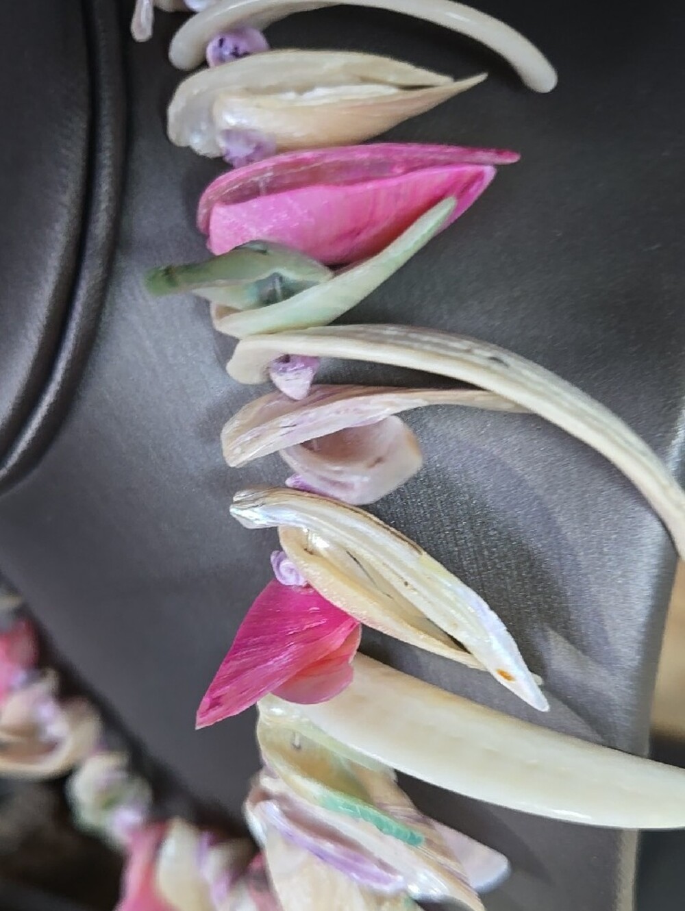 Handcrafted Multicolor Shell Statement Necklace - Picture 5 of 10